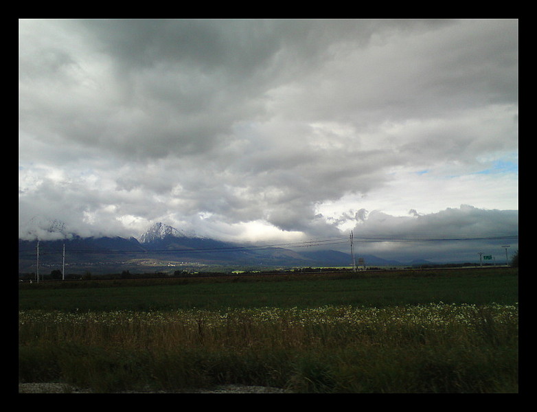 Tatry stále zahalené.